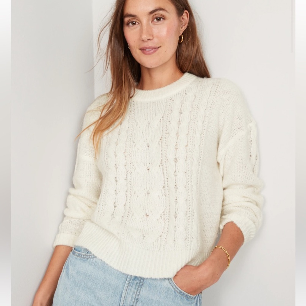 NWT Cable-Knit Sweater Size Small Cream